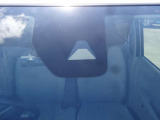 【エマージェンシーブレーキ】走行中に前方の車両等を認識し、衝突の危険があるときは警報とブレーキで衝突回避と被害軽減をアシスト。より安全にドライブをお楽しみいただけます。