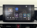 【純正9インチディスプレイオーディオ】FM・AMラジオやBluetooth接続、フルセグTVの視聴など多彩な機能を搭載しています。CarPlay、AndroidAutoにも対応。