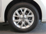 R8年式夏タイヤ185/65R15ダンロップ製です。