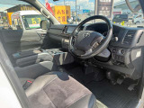自社認証工場を完備しておりますので、納車前の車検・整備や、アフターメンテナスもばっちりですので、安心して当社にお任せ下さい。また、当社にて車輌ご成約のお客様はオイル交換永久無料のサービス付きです!また