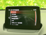 バックモニターで後方の安全確認がしやすく、狭い場所での駐車も安心です。運転に自信がない方にもおすすめです。