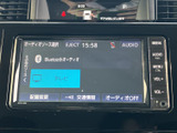 お気に入りの音楽をクリアな音質で楽しめます。Bluetooth接続にも対応しており、スマートフォン内の音楽も簡単に再生可能です。