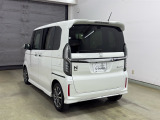 納車時には安全かつ安心してお乗り頂けるようホンダ専門知識を持つ整備スタッフが点検・整備・装備も説明をしてお渡ししております。