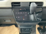 タッチパネル式オートエアコン ☆CVT無段変速機 変則ショックが少なく低燃費