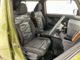 【運転席・助手席】内装ルームクリーニング済みです。しっかり綺麗にしていますので、是非、お確かめください。車に自信があるからこそ、是非一度ご来店頂き内外装も見てもらえると幸いです。
