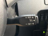 【クルーズコントロール】高速道路もラクラク走行。アクセルを離しても一定速度で走行ができ、長距離運転時の負担を軽減!加速・減速も簡単なスイッチ操作で調整できます。