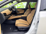 運転しやすい視認性と操作性が追求されたコックピット。快適なドライブをサポートする機能が充実しています。
