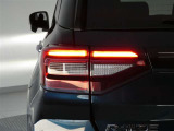 LEDテールライトです。省電力、高輝度のLEDは明るく照らすので夜間運転時の視認性を高めます。スタイリッシュな見た目で細かいところもこだわりたいあなたに!