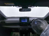 落ち着いたカラーの内装で、ゆったりと運転したい方に。