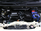 【エンジンルーム】Hondaならではの走り、i-VTECエンジン!街中や坂道での加速や高速道路での力強さが特徴です♪