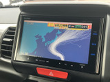 停車中に番組や映像を楽しめる機能が備わっています。休憩時間などに、リラックスした時間を過ごせるでしょう。長距離移動も快適になります。
