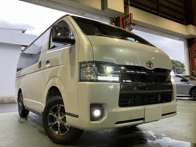 トヨタ ハイエースバン 