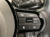 【アダプティブ・クルーズ・コントロール】予め設定した車速内でクルマが自動的に加減速。 前走車との適切な車間距離を維持しながら追従走行し、高速道路でのドライバーの疲労を軽減してくれる嬉しい機能付♪