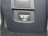 アウトドアが更に楽しめる♪車内外で1500Wまでの家電品が使える装備で、車内外でコーヒーメーカーや湯沸かしポット、簡易電子レンジなどが使えますよ(*^^)v