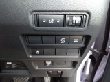 運転席周りスイッチ画像です。助手席側電動オートスライドです
