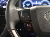 ハンドルから手を放さずに操作出来ますので、安全運転にもつながりますね