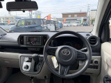 見通しのよいすっきりとした視界で、誰でも運転しやすいです。運転のしやすさは疲れにくさにも繋がりますよ♪