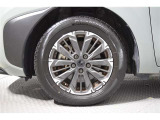 当店は全車『ロングラン保証』付!(1年間、距離無制限 HV車はHV保証付) 別途延長保証もご用意しております♪ ぜひ現車を確認にご来店ください