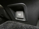 災害時にも安心。家庭用電化製品が使用できるAC100V、1500Wのコンセント付きです。