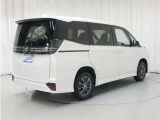 バックカメラも搭載しております。狭い駐車スペースでの安心です♪