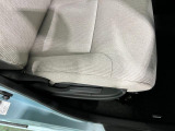 痛みの出やすい運転席シートの角、フロアマット、座面、ともに良好です