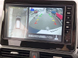 アラウンドビューモニター装備!空から見ているような映像によって不慣れな場所での車庫入れや縦列駐車はもちろん、狭い道でのすれ違いも安心♪