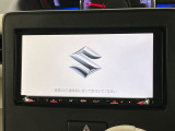 【純正ナビ】人気の純正ナビを装備しております。ナビの使いやすさはもちろん、オーディオ機能も充実!キャンプや旅行はもちろん、通勤や買い物など普段のドライブも楽しくなるはず♪