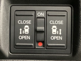 【両側パワースライドドア】両側がパワースライドドアになっており、運転席のスイッチやスマートキーでも開閉が可能です!開口部も広いので乗り降りも楽々♪