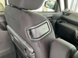 運転席からでも助手席シートを倒すことができます。