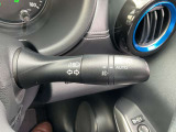 LEDヘッドライトハイビームアシスト機能付です。前方検知用カメラで、先行車や対向車のライト、道路状況・道路周辺の明るさを検知し、前方の視界を確保し手動で切り替えるわずらわしさを軽減します。