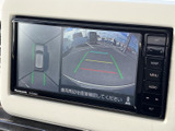 駐車時の安全性を高めるバックモニター。ガイドライン表示で、狭い場所でもスムーズな駐車をサポートします。後方確認がしやすく安心です。