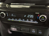 オートエアコンで快適な室内です。
