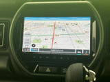 目的地へのルートを鮮明に表示し、運転をサポート。スムーズな移動を可能にする頼れる相棒です。
