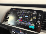 Honda純正ナビを装備!Honda車に合わせて設計された純正品ならではの使いやすさと、インパネに自然に馴染む一体感が魅力です。目的地までのルート案内で、毎日の通勤から遠方へのドライブまで活躍します。