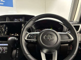 使いやすく運転しやすいレイアウトの運転席周り。