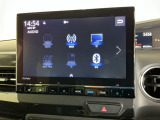 ドライブの必需品。見やすい・使いやすいHonda純正のメモリーナビを搭載。Bluetooth機能もついているのでお持ちのスマートフォンと連携させて、さらに便利に利用が可能です。