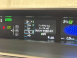 【プリクラッシュセーフティー】前方の自動車を検知し、追突の危険性が高まったら、音や警告灯などで警告し、ドライバーにブレーキ操作を促します!