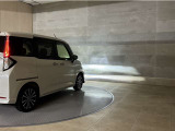 LEDヘッドランプです。十分な明るさを保ちつつも消費電力が少なく、バルブ寿命も長いのが特徴です。瞬時にMAXの光量を発揮するのもLEDならではです。☆LEDフォグランプも装備☆