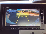 バックモニター付きで、車庫入れやバック時の後方確認をしっかりサポート。モニターに映し出される映像で死角も確認しやすく、狭い場所での駐車や後退時の操作をより安心して行えます。