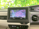 使いやすいインターフェースで、運転中の操作もスムーズに行えます。快適なドライブをサポートする頼もしい相棒です。
