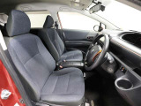 ゆったり室内で運転もしやすいです♪使い勝手の良い配置も考えられています!!