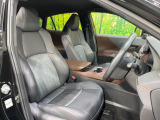 運転席シート廻りは使用感も少なく、良好な状態となっています。前オーナー様が丁寧に使っていたことがよくわかりますね。