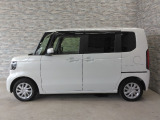 オプションになりますが、ボディーコーティングもご用意しております。新車の輝きに近づき、洗車などのお手入れも楽になりますよ。