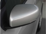 【電動格納ドアミラー】ドアミラーは電動格納式になります。お近くの岡山マツダまでお越しください。