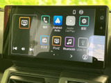 高精細なディスプレイが、運転中の情報提供をサポート。スマートフォン連携機能も充実で、快適なドライブをさらに楽しめます。