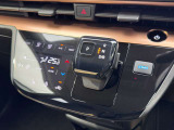 オートエアコンで温度を設定するだけで快適な車内環境を維持することができます!