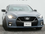 LEDヘッドライト・LEDフォグランプ。ハイビームアシスト・ヘッドランプをハイビームにして走行中、前方の対向車や先行車がいたり、明るい場所を走行すると自動でロービームになります。
