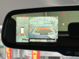 まるで真上から見ているような、視認性の良いアラウンドビューモニターです。駐車が苦手な方でもこれでらくらく駐車できますよ。