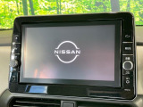【メーカー純正ナビ】インテリアに溶け込むスタイリッシュな「専用設計」メーカーナビを装備♪視認性や操作性など基本性能にも優れ、より上質なカーライフをお楽しみいただけます。