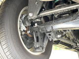 お車を安心してお乗りいただく為には、足回りの定期点検が欠かせません。サービスサポート(有償保証)では無料点検もご提供しており、安心のカーライフをお過ごしいただけるサポート体制が整っています。